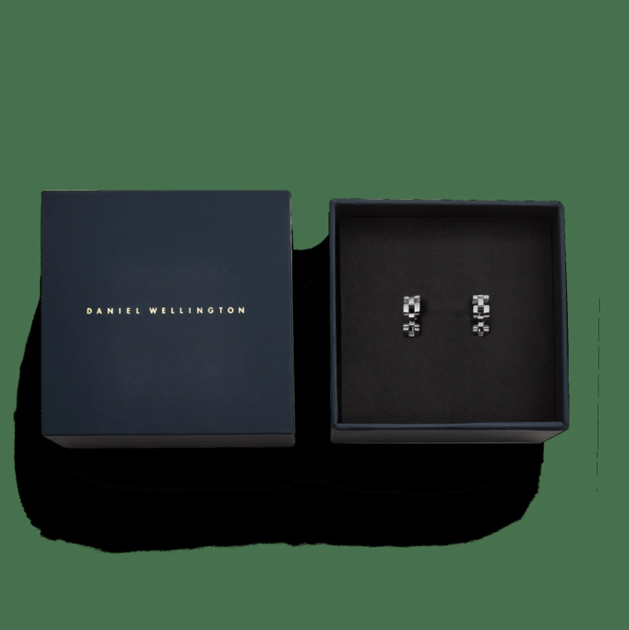 link_earrings_silver_4-1.webp Daniel Wellington 3-Link Earrings