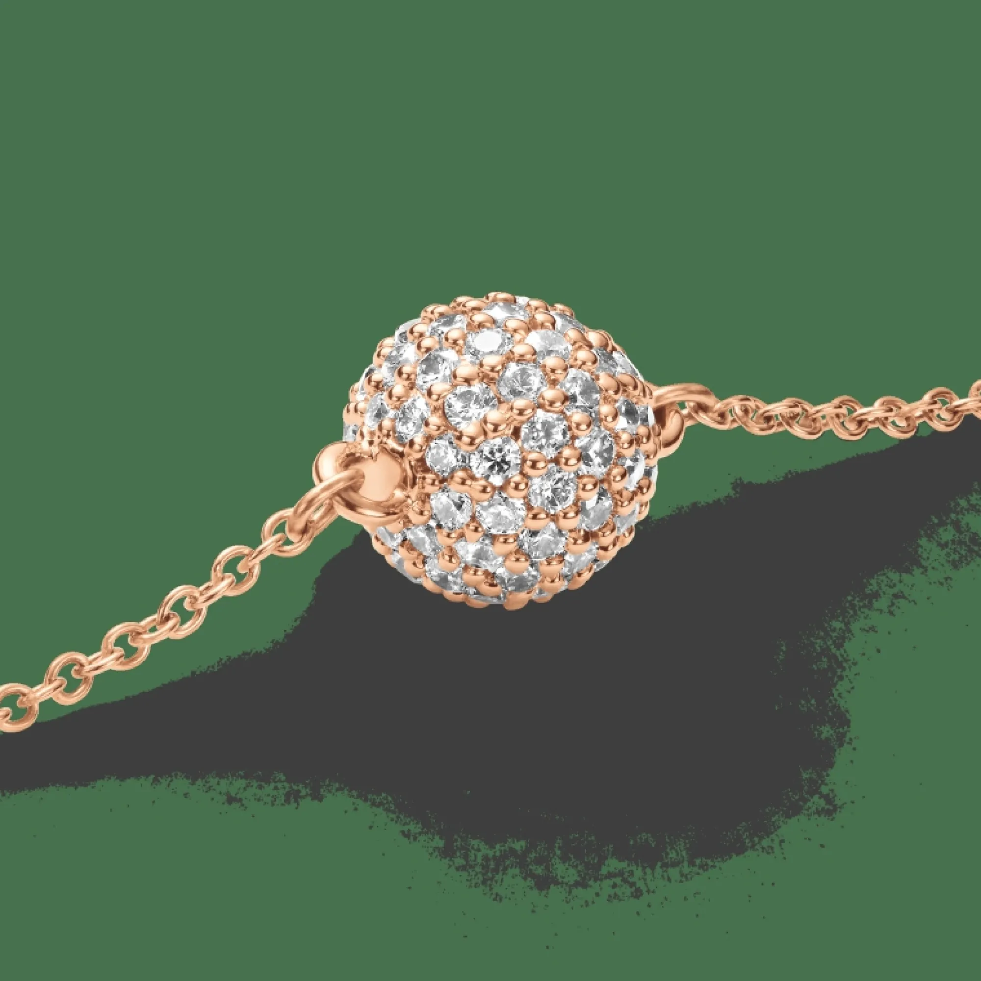 pav_crystal_pendant_bracelet_rose_gold_2.webp Daniel Wellington Pavé Crystal Pendant Bracelet
